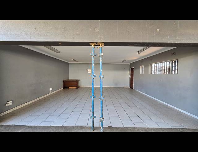 310M² OFFICE TO LET IN EASTLEIGH